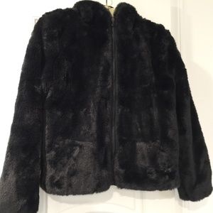 NWOT Under Armour Black Faux Fur Quilted Hooded Zip Up Jacket Fits Women Size S